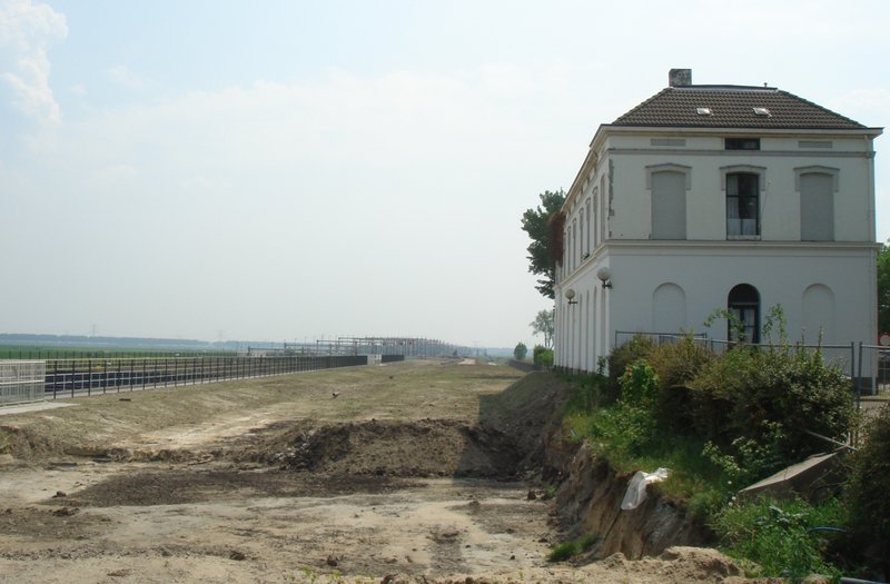 Station Abcoude na de aanleg van het aquaduct; 14 mei 2008