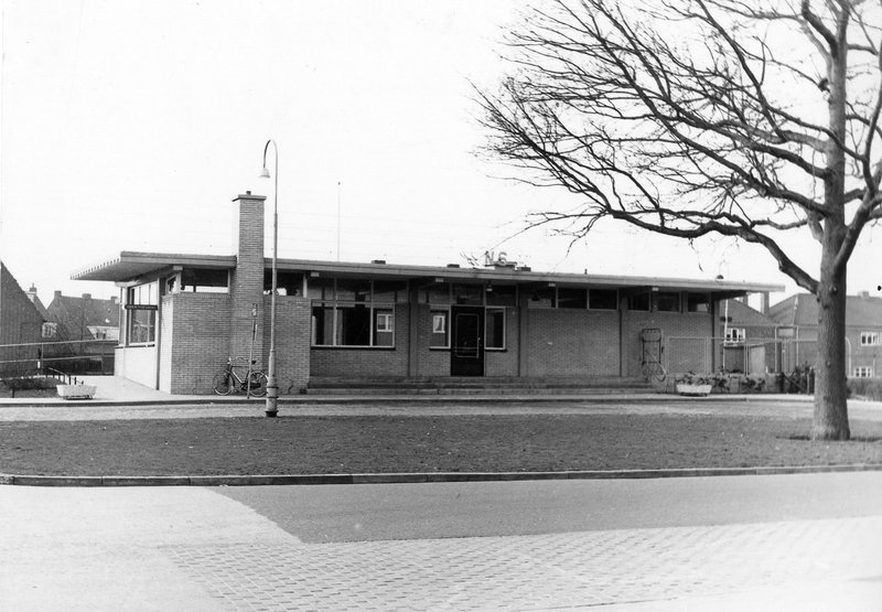 Stationsgebouw