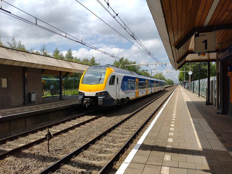NS FLIRT op het station
