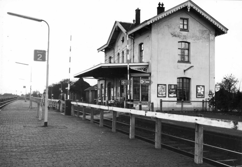 Het oude stationsgebouw in 1970