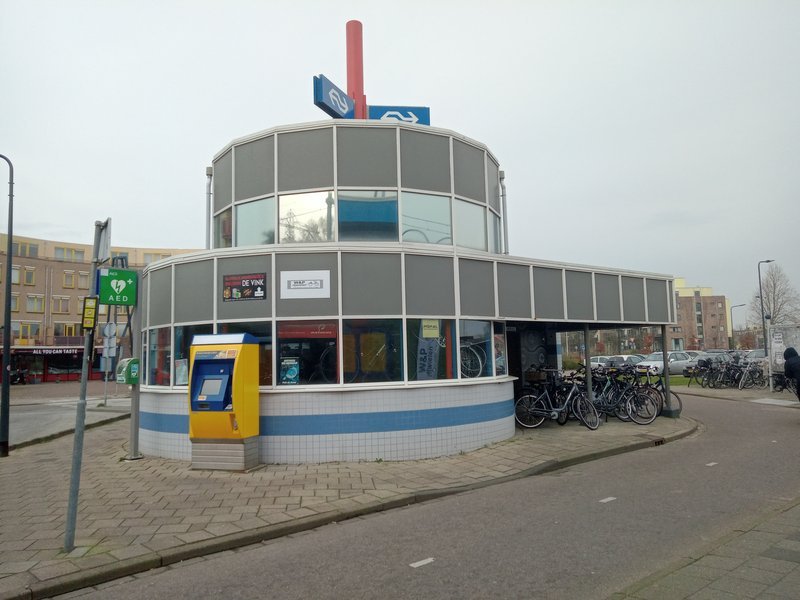 Gebouwtje bij het Station