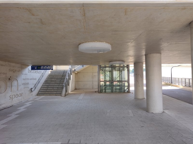 Tunnel onder het station