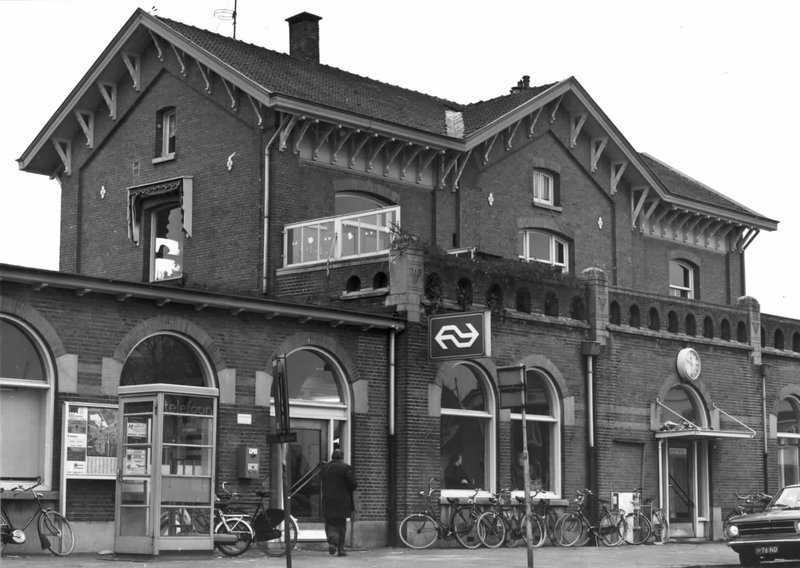Het eerste station in 1977