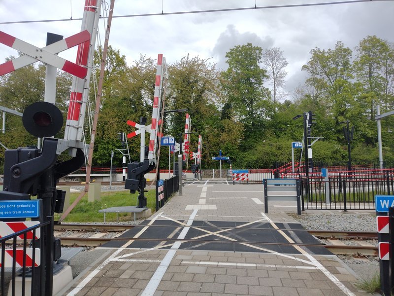 Spoorwegovergangen op het station