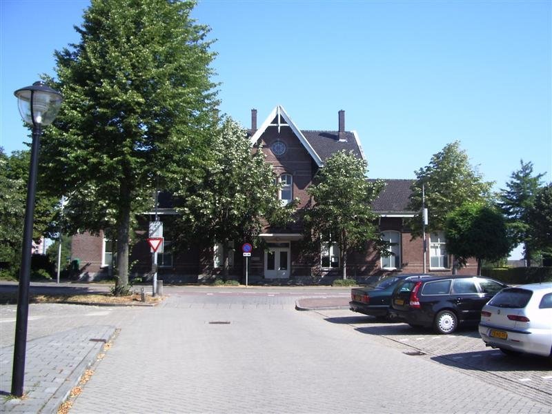 Het oude stationsgebouw