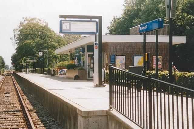 Het oude station Nijverdal (2004)