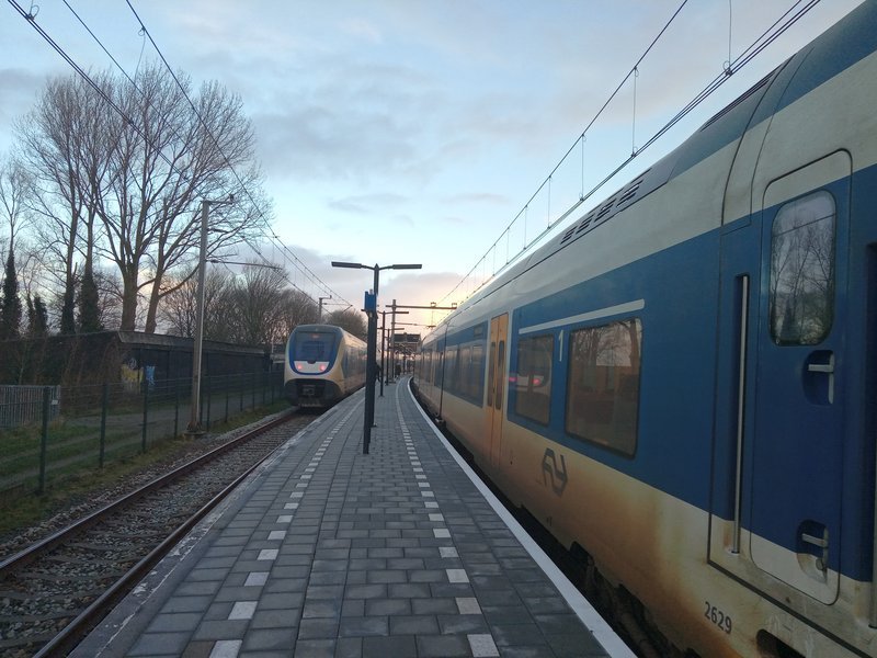 Twee SLT's op het station