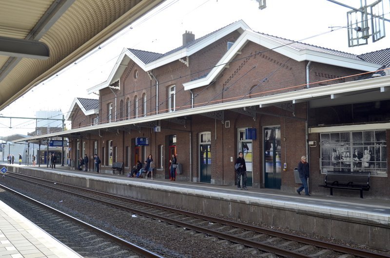 Station Roermond, perronzijde; 17 april 2015