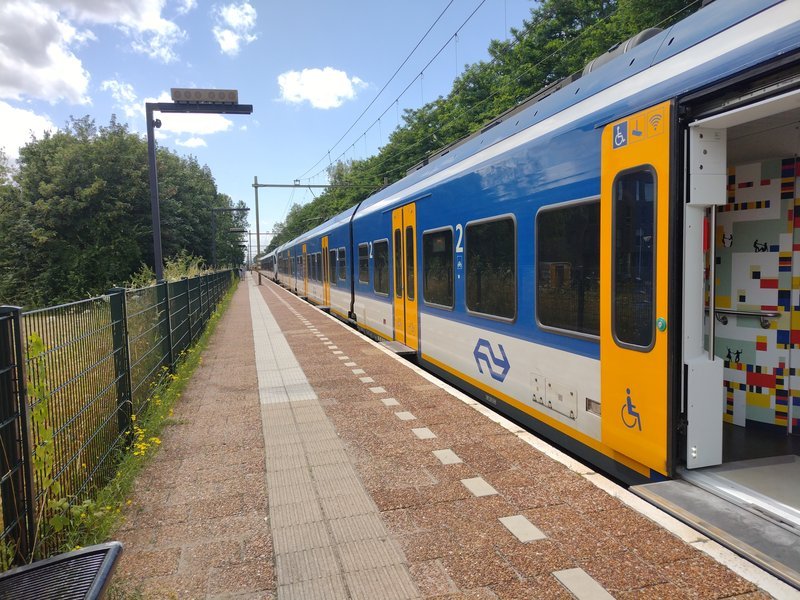 NS FLIRT op het station