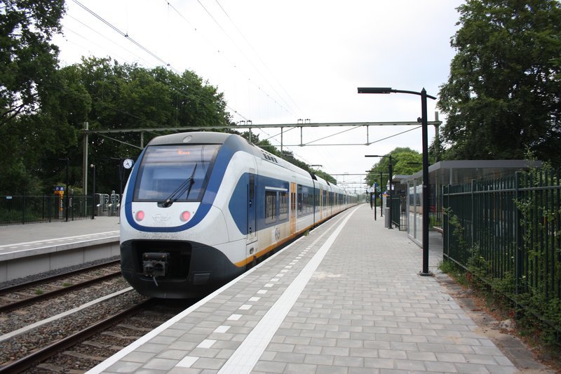 Sprinter op het station in 2025