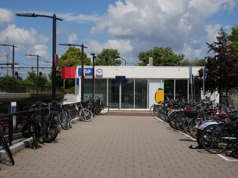 Stationsgebouw