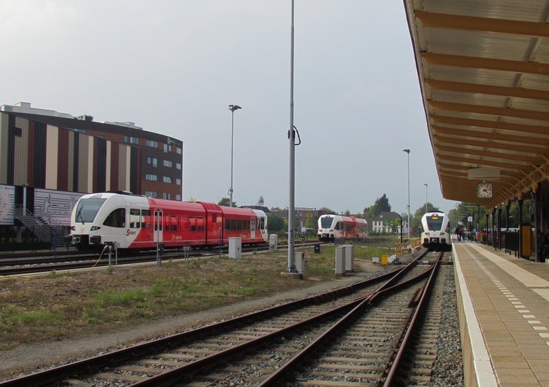 Perron en Spurt-treinstellen van Arriva