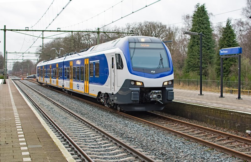 NS FLIRT op het station
